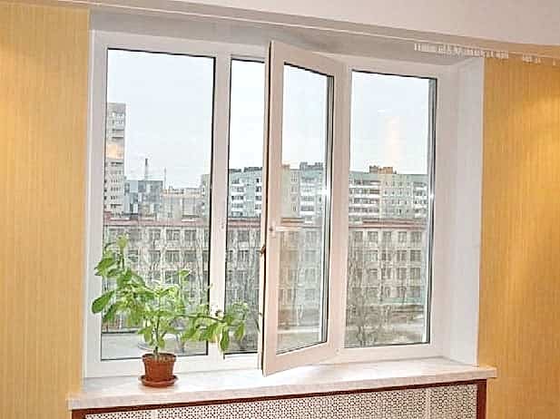 Окно в большой комнате